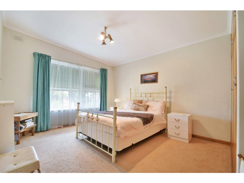 8 Wakefield Avenue, Morphett Vale SA 5162