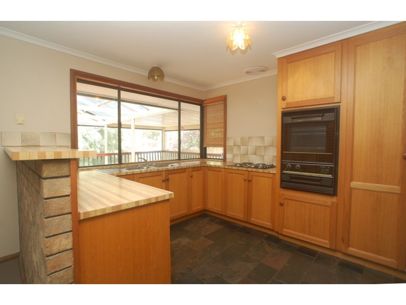 42 Alison Drive, Happy Valley SA 5159