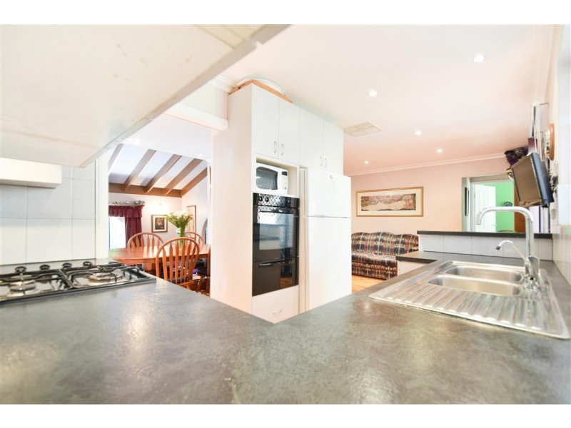 7 Fountain Valley Drive, Happy Valley SA 5159