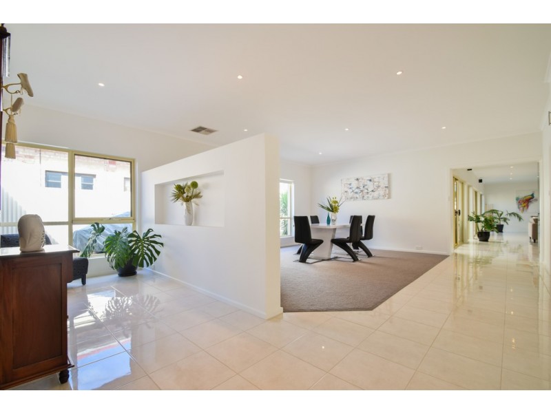 18 Wilson Terrace, Glenelg East SA 5045