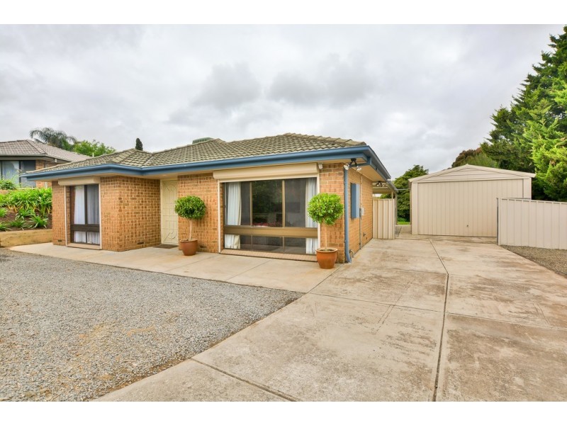 16 Hele Crescent, Trott Park SA 5158