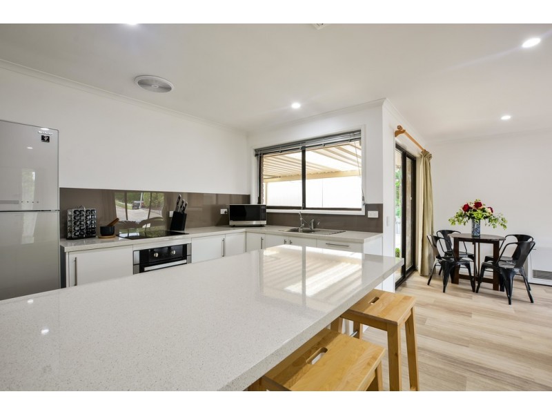 16 Hele Crescent, Trott Park SA 5158