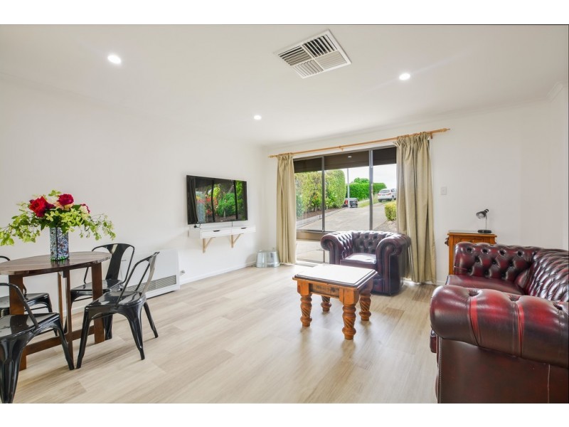 16 Hele Crescent, Trott Park SA 5158