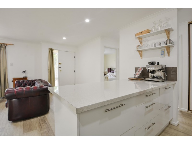 16 Hele Crescent, Trott Park SA 5158