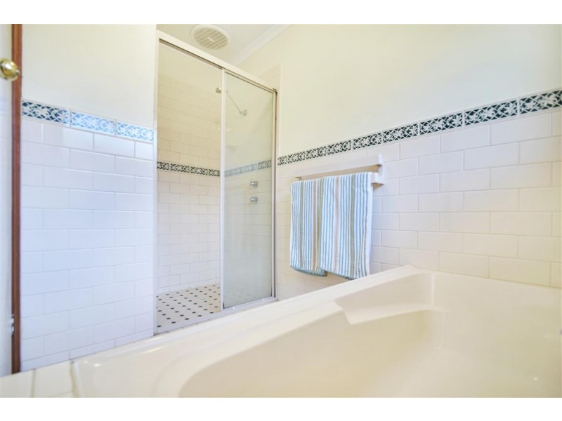 44 Emerald Street, Flagstaff Hill SA 5159