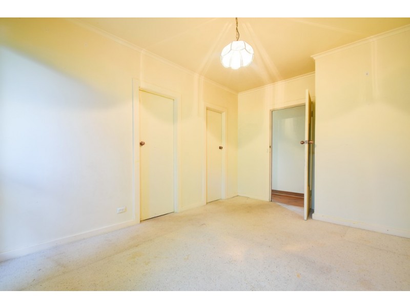 33 McClure Avenue, Reynella East SA 5161