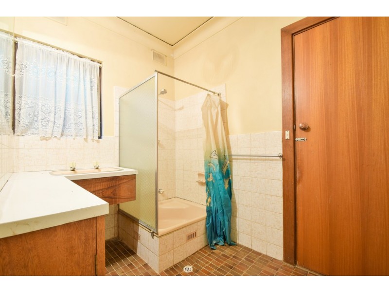 33 McClure Avenue, Reynella East SA 5161