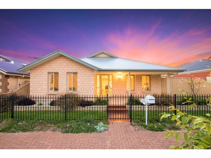 729 Grand Blvd, Seaford Meadows SA 5169