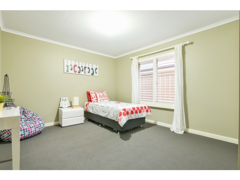 729 Grand Blvd, Seaford Meadows SA 5169