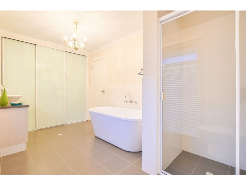 729 Grand Blvd, Seaford Meadows SA 5169