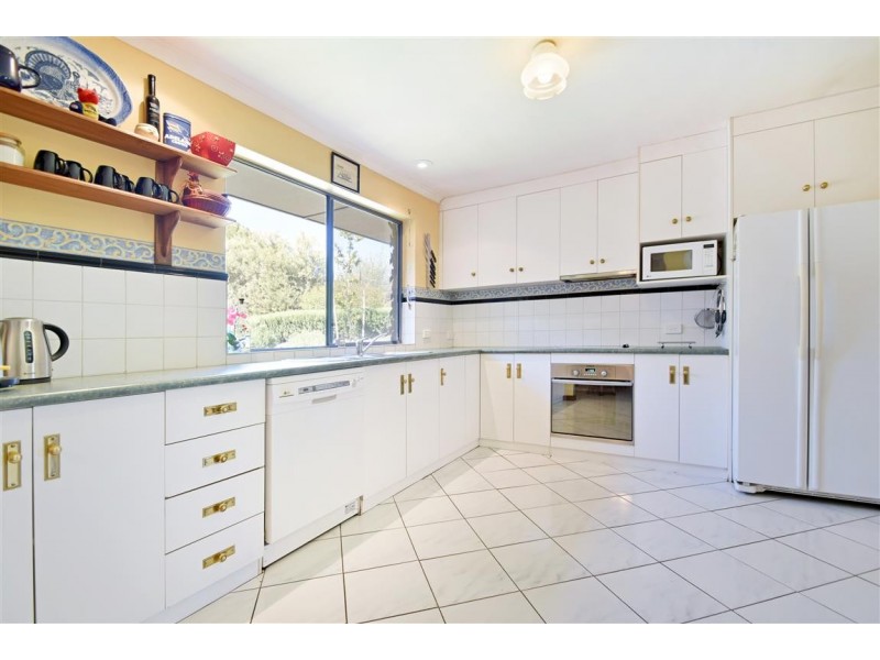 18 Rudge Close, Happy Valley SA 5159