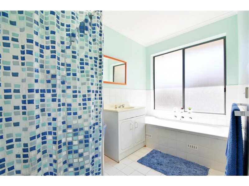 18 Rudge Close, Happy Valley SA 5159