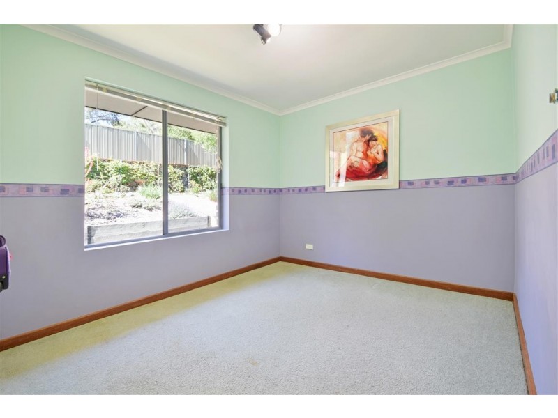 18 Rudge Close, Happy Valley SA 5159