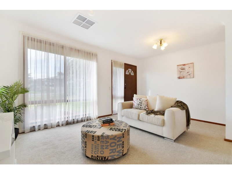 13 Wistow Crescent, Trott Park SA 5158