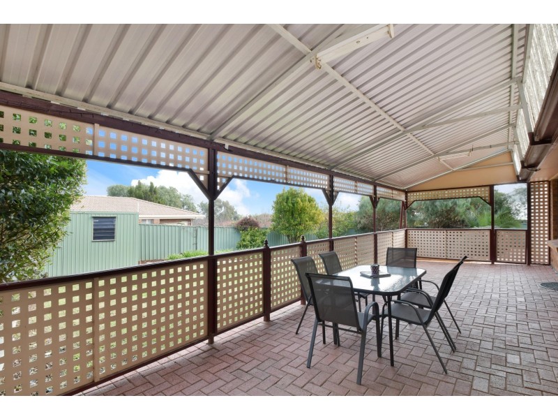 13 Wistow Crescent, Trott Park SA 5158
