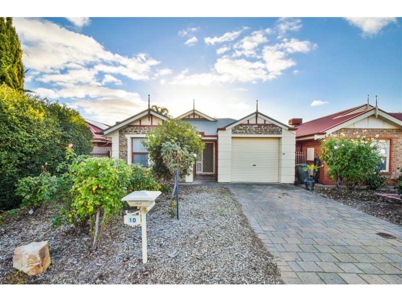 10 Dorrien Avenue, Woodcroft SA 5162