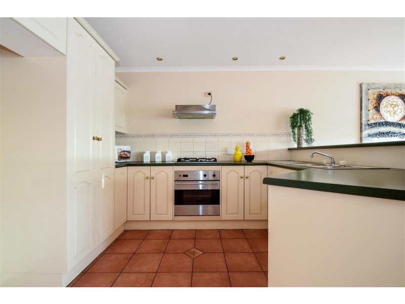 10 Dorrien Avenue, Woodcroft SA 5162