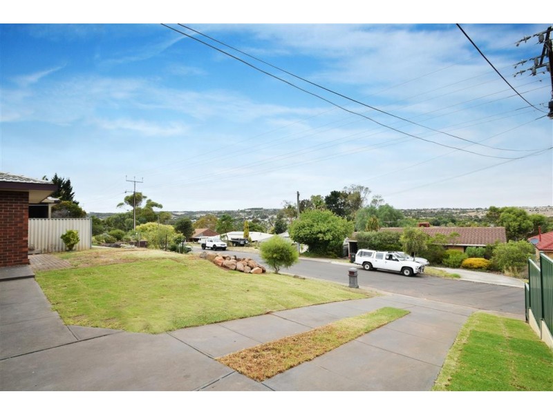 63 Oakridge Rise, Huntfield Heights SA 5163