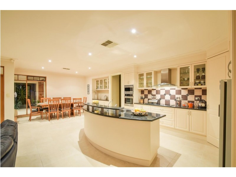 4 Bluegum Court, Flagstaff Hill SA 5159