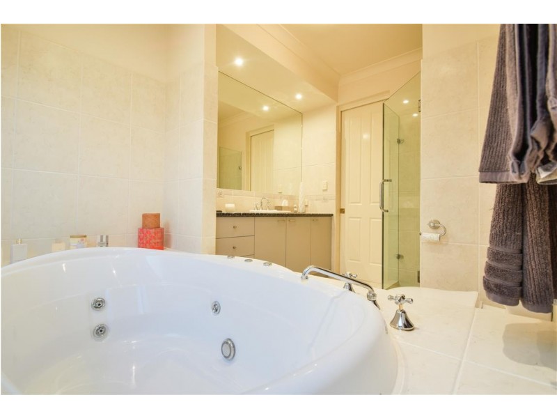 4 Bluegum Court, Flagstaff Hill SA 5159