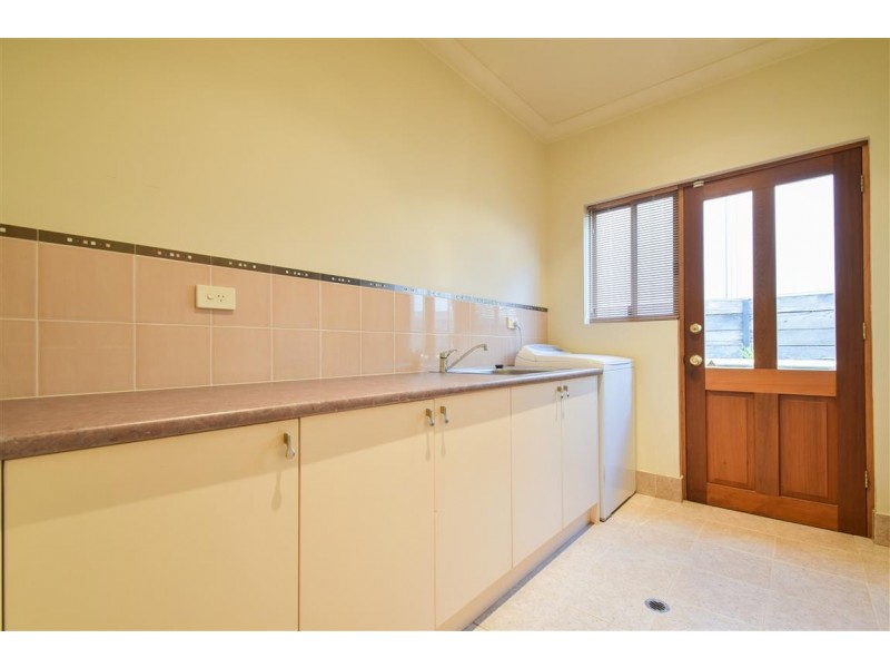 4 Bluegum Court, Flagstaff Hill SA 5159