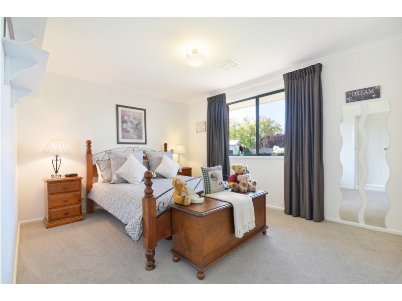 13 Paignton Close, Moana SA 5169