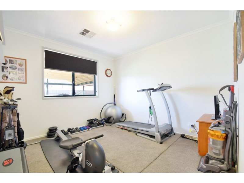 13 Paignton Close, Moana SA 5169