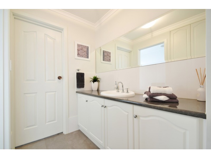 13 Paignton Close, Moana SA 5169