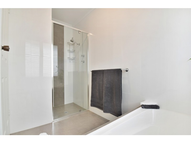 13 Paignton Close, Moana SA 5169