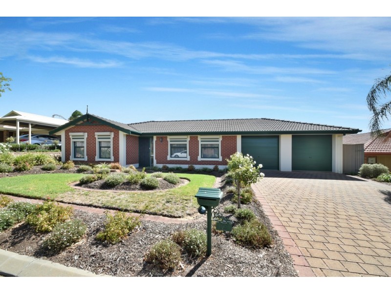 13 Paignton Close, Moana SA 5169