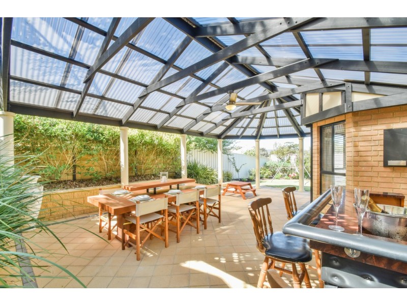 10 Merrivale Drive, Happy Valley SA 5159