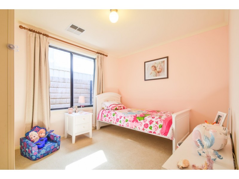 10 Merrivale Drive, Happy Valley SA 5159