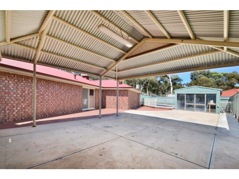 62 Jeanette Crescent, Aberfoyle Park SA 5159