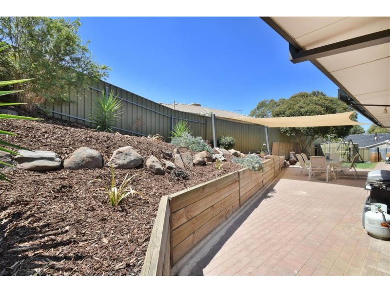 4 Jacqueline Avenue, Woodcroft SA 5162