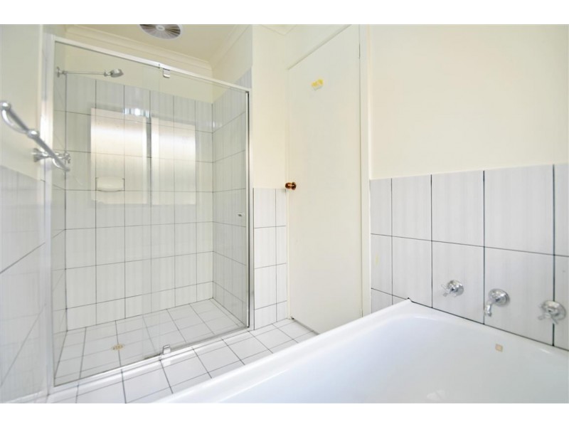 4 Jacqueline Avenue, Woodcroft SA 5162