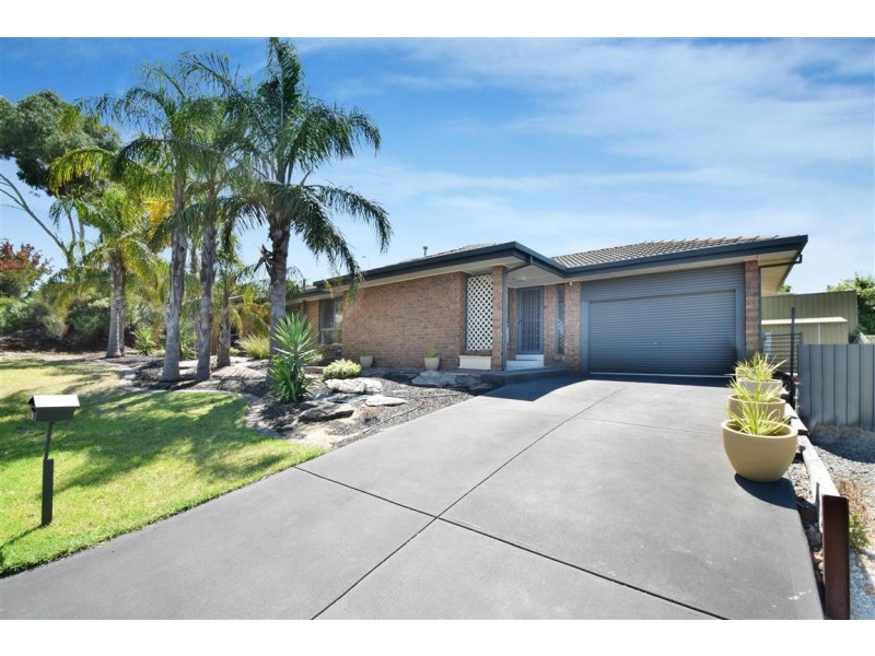 4 Jacqueline Avenue, Woodcroft SA 5162