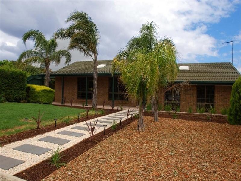 23 Rogana Crescent, Hallett Cove SA 5158