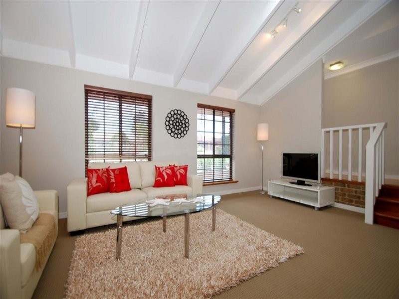 23 Rogana Crescent, Hallett Cove SA 5158