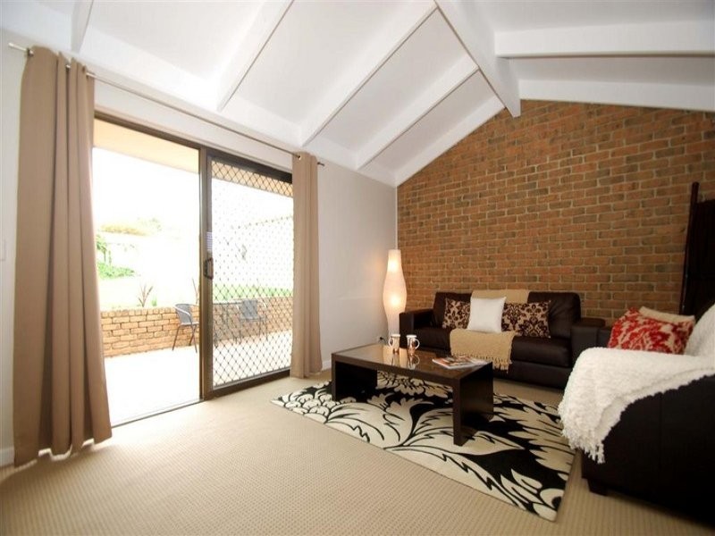 23 Rogana Crescent, Hallett Cove SA 5158