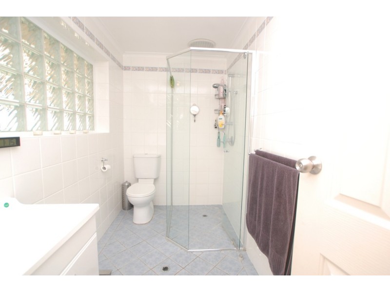 39 Ernest cres, Happy Valley SA 5159