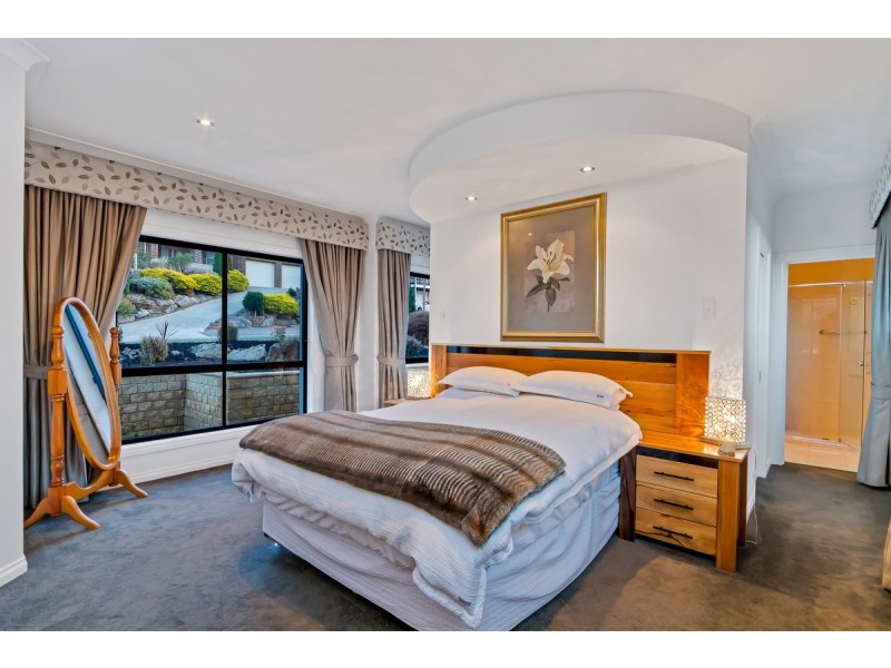 107 Glendale Avenue, Flagstaff Hill SA 5159