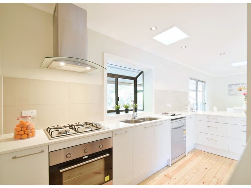 94 Carbenet Drive, Hackham SA 5163