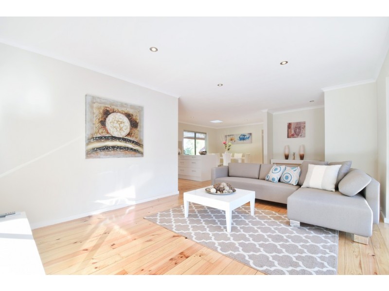 94 Carbenet Drive, Hackham SA 5163