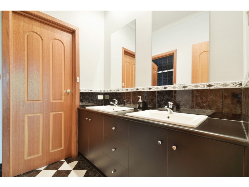 17 Panache Ct, Sheidow Park SA 5158