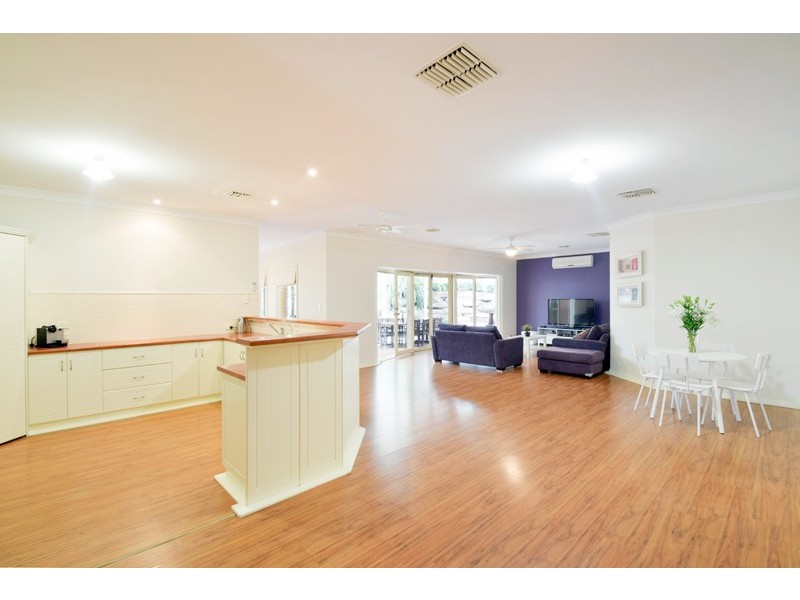 2 Peppermint Grove, Aberfoyle Park SA 5159