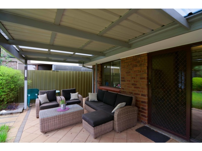8 Banks Road, Woodcroft SA 5162