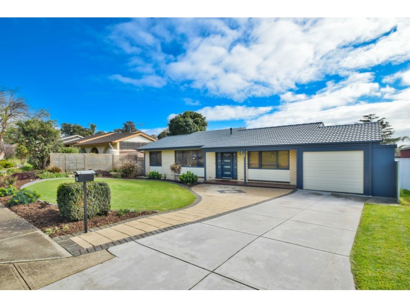 38 Columbia Crescent, Hallett Cove SA 5158