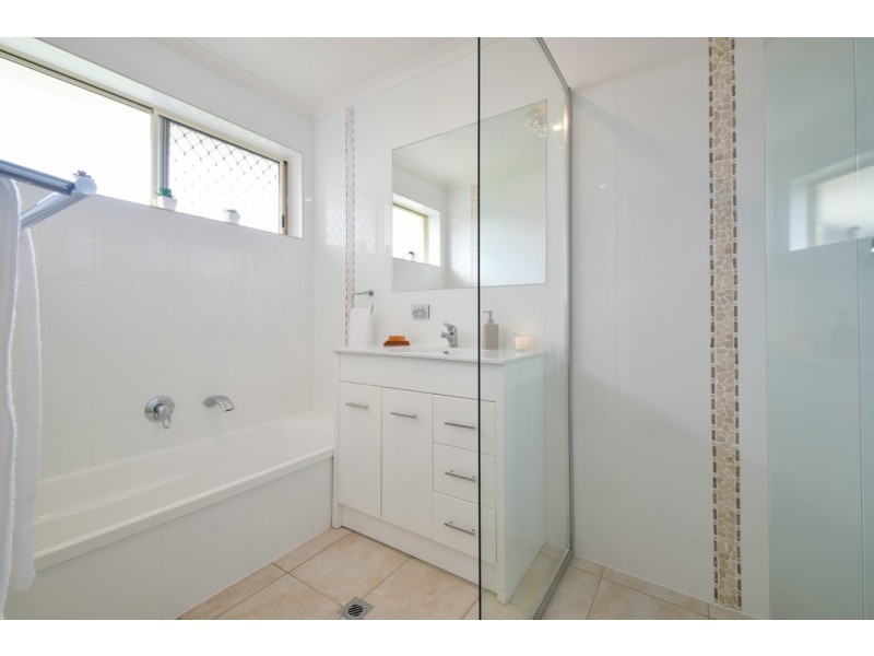 38 Columbia Crescent, Hallett Cove SA 5158