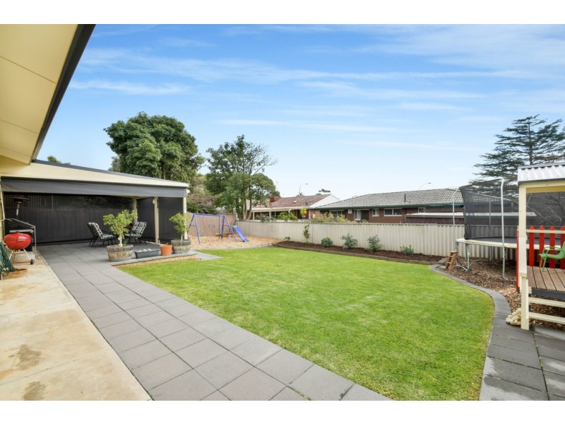 38 Columbia Crescent, Hallett Cove SA 5158