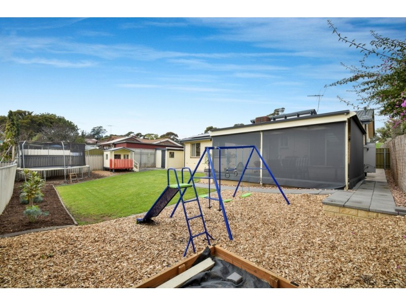38 Columbia Crescent, Hallett Cove SA 5158